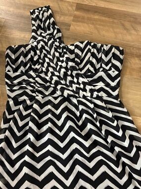 H&M One-Shoulder Black and White Chevron Dress